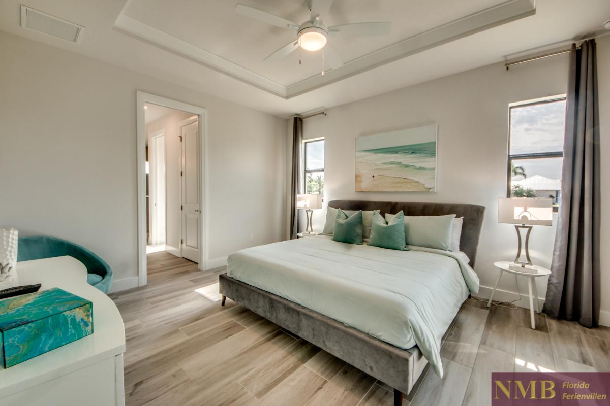 Ferienhaus-Chamo-Cape-Coral_31-Master Bedroom